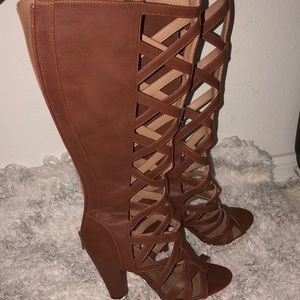 Gladiator style knee boots!